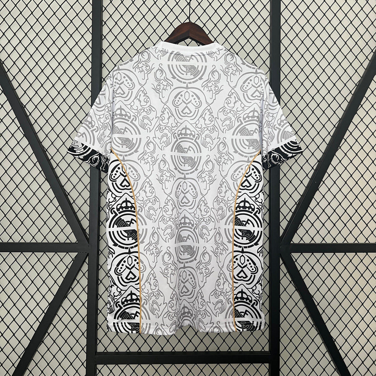 REAL MADRID MAILLOT CONCEPT Blanc 24/25