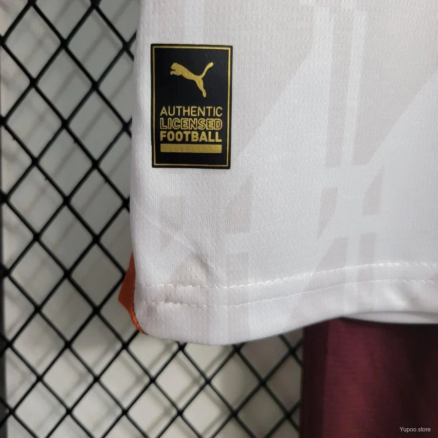 Kit Manchester City extérieur 2023/24