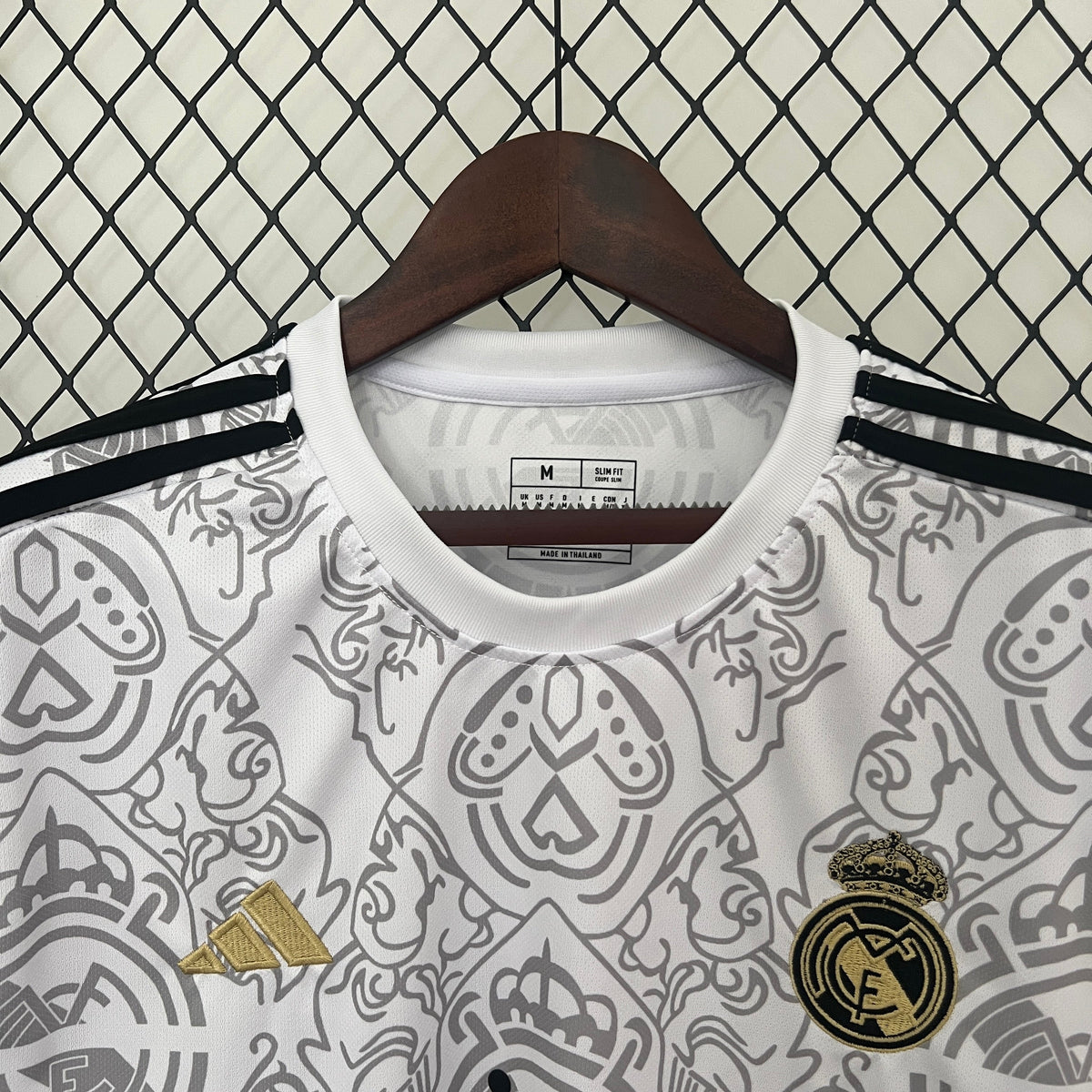REAL MADRID MAILLOT CONCEPT Blanc 24/25