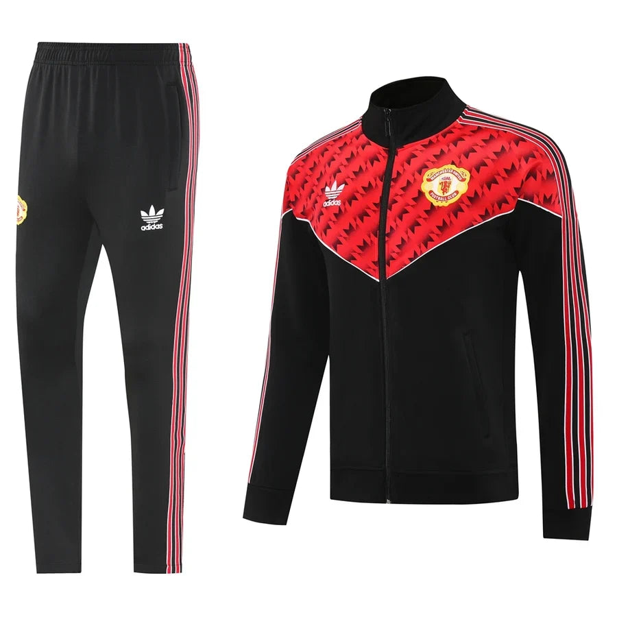 Survêtement Rétro Manchester United x Adidas – Édition Classique “Sharp”