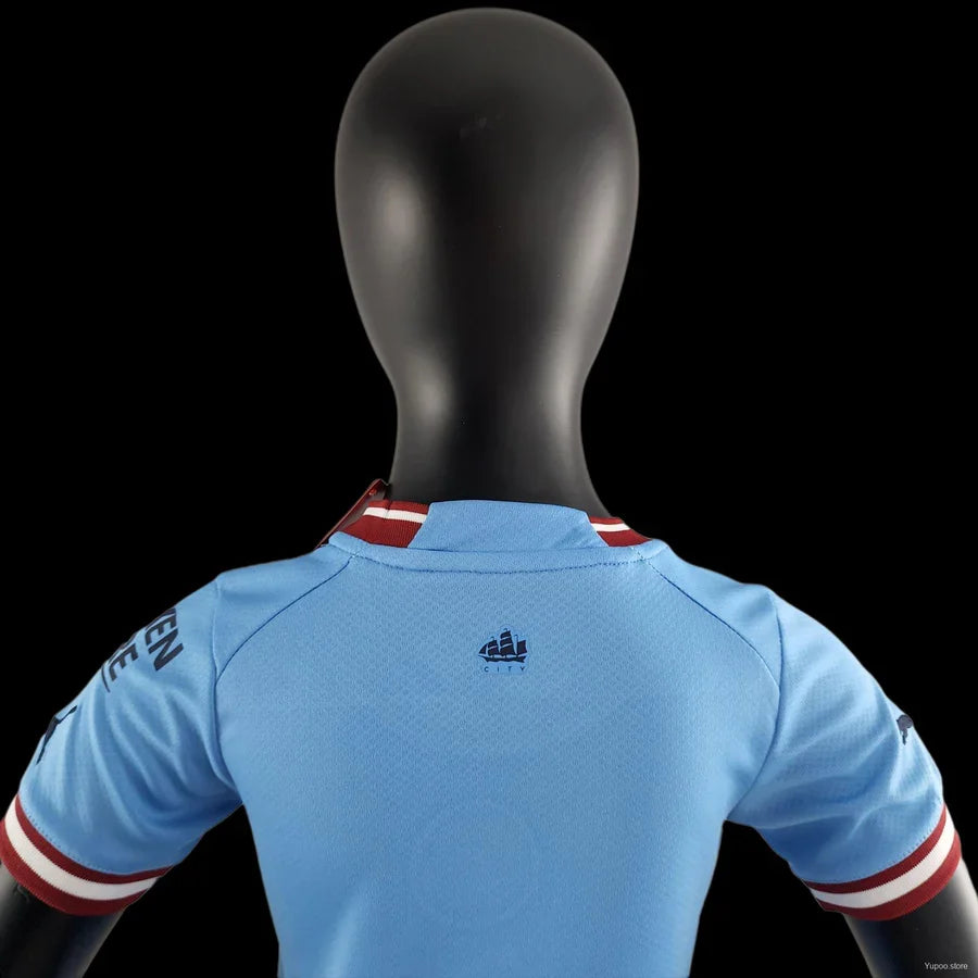 Kit Manchester City domicile 2022/23