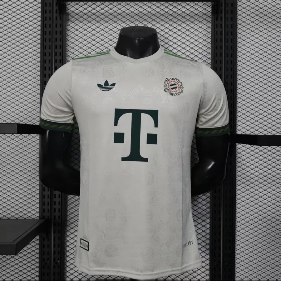 Maillot football Bayern Munich Oktoberfest Player Version 2025/26