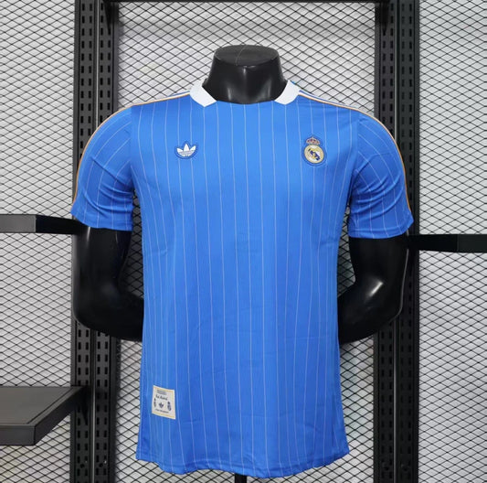 Maillot Real Madrid Vintage Rétro Bleu Player Version 2025/26
