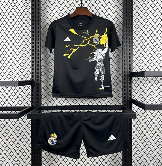 Kit ensemble football Real Madrid Marvel Avengers 2025/26