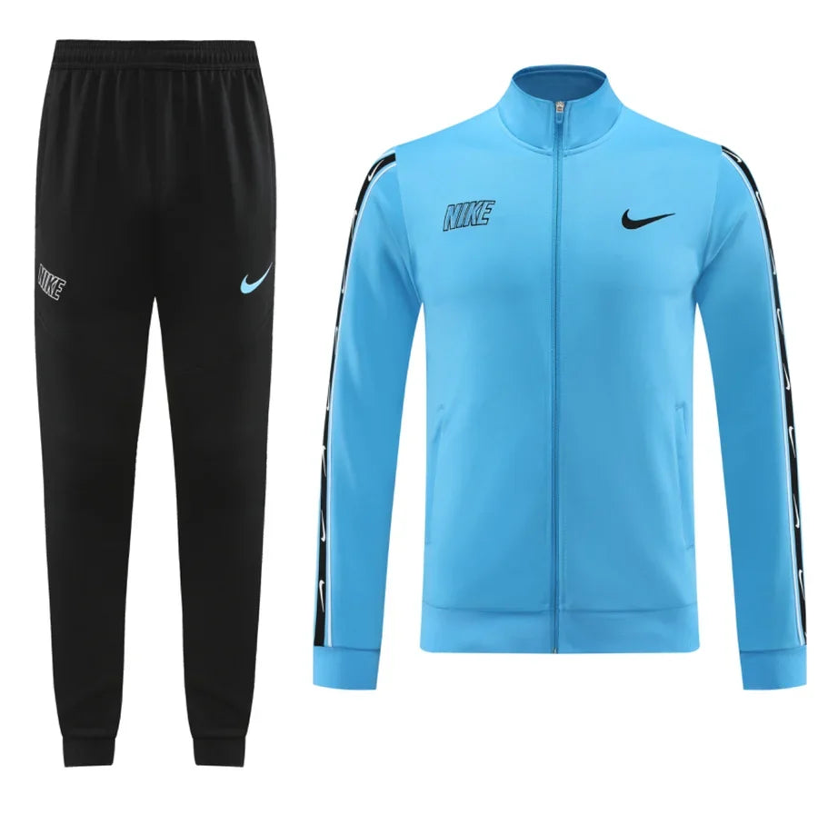 Survêtement jogging Nike Repeat logo bleu clair