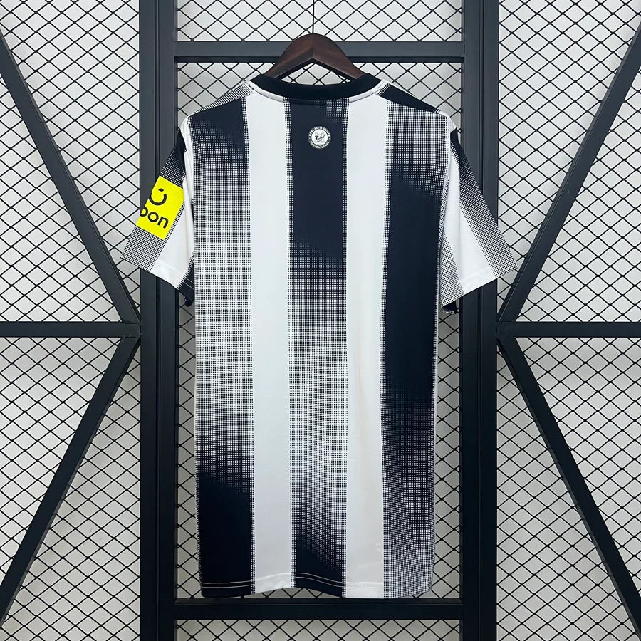 Maillot football Newcastle domicile 2025/26