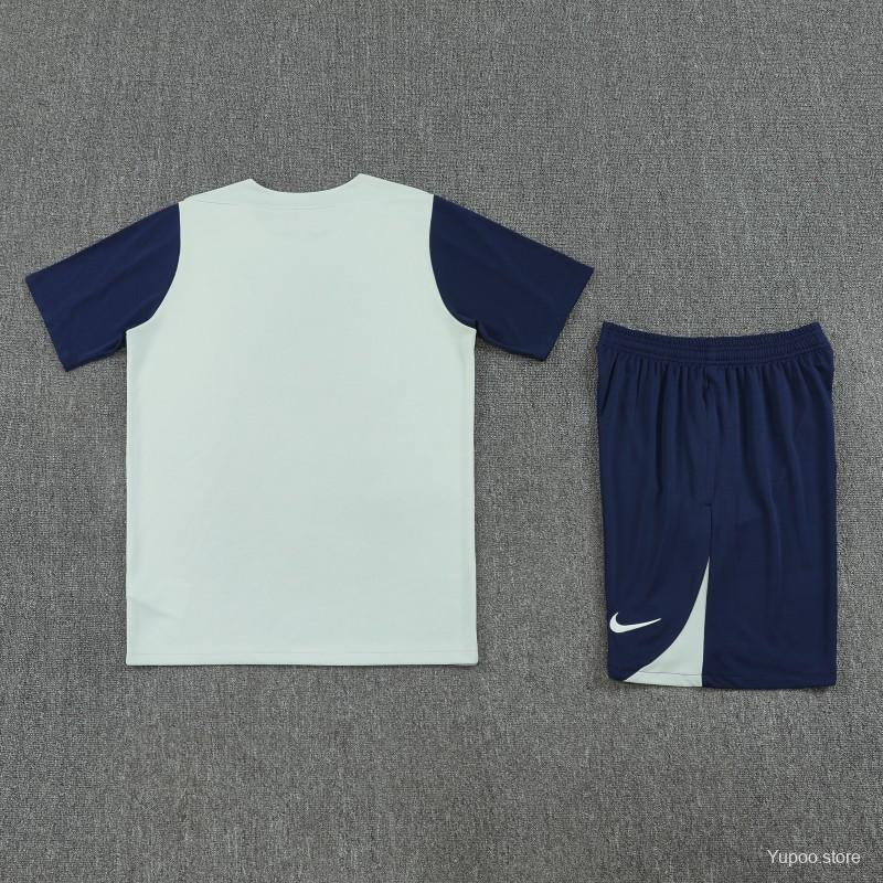 Kit football Inter Milan ensemble training 2025/26