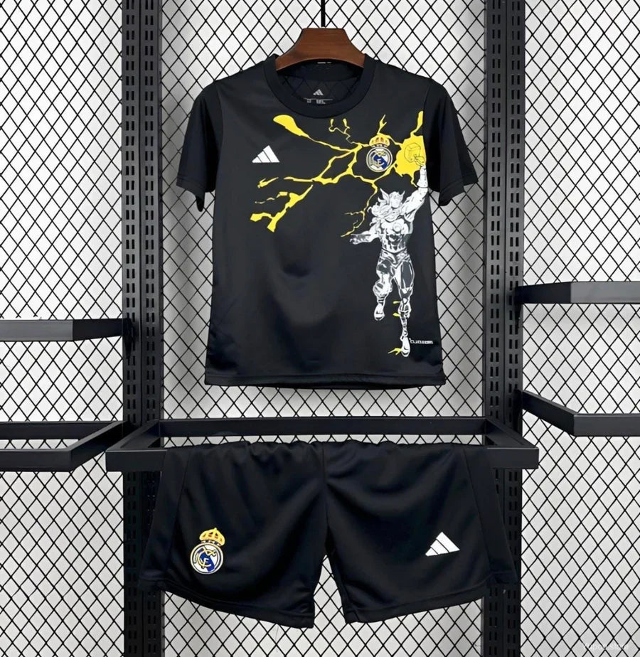 Kit ensemble football Real Madrid Marvel Avengers 2025/26